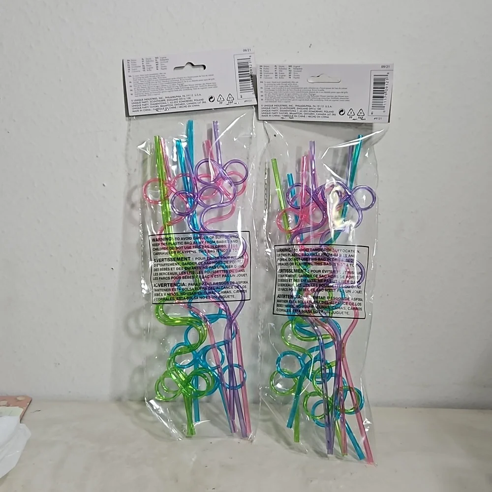 NIP unique party plastic curly straws Set of 8, selling 2 sets together